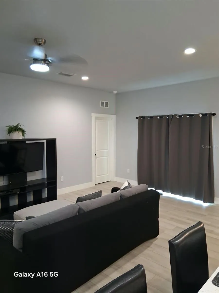 3219 E EMMA STREET Tampa, FL 33610