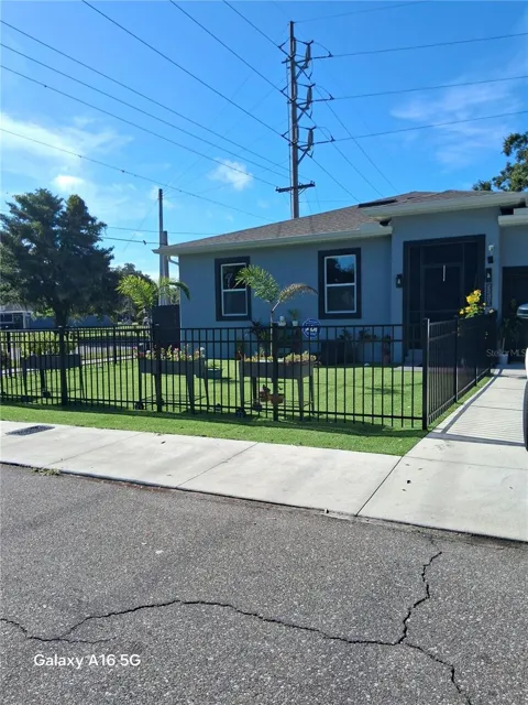 3219 E EMMA STREET