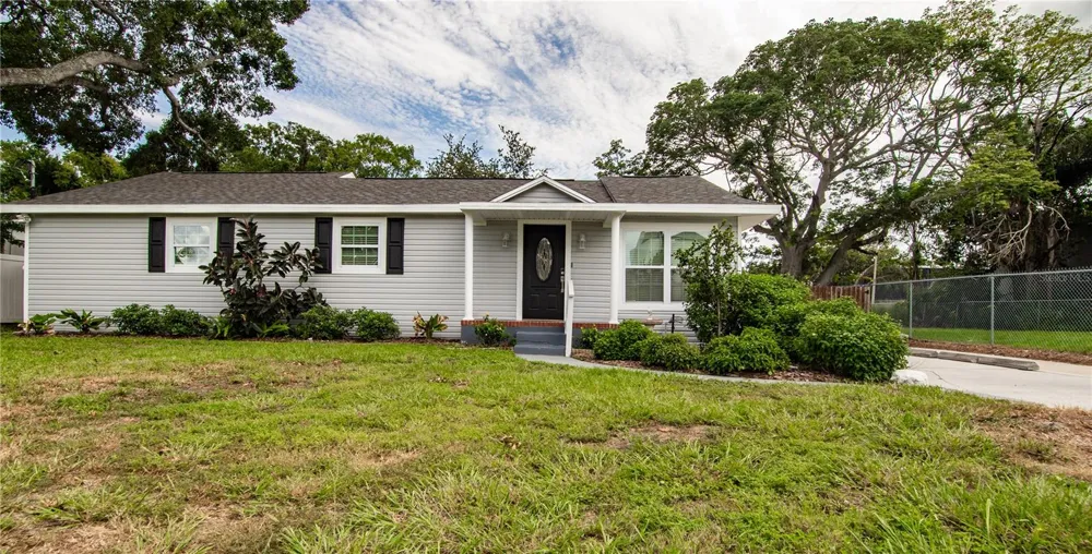 4710 W PRICE AVENUE Tampa, FL 33606