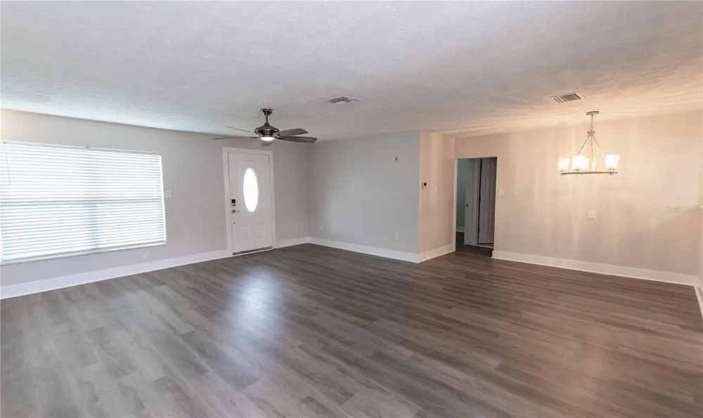 4710 W PRICE AVENUE Tampa, FL 33606