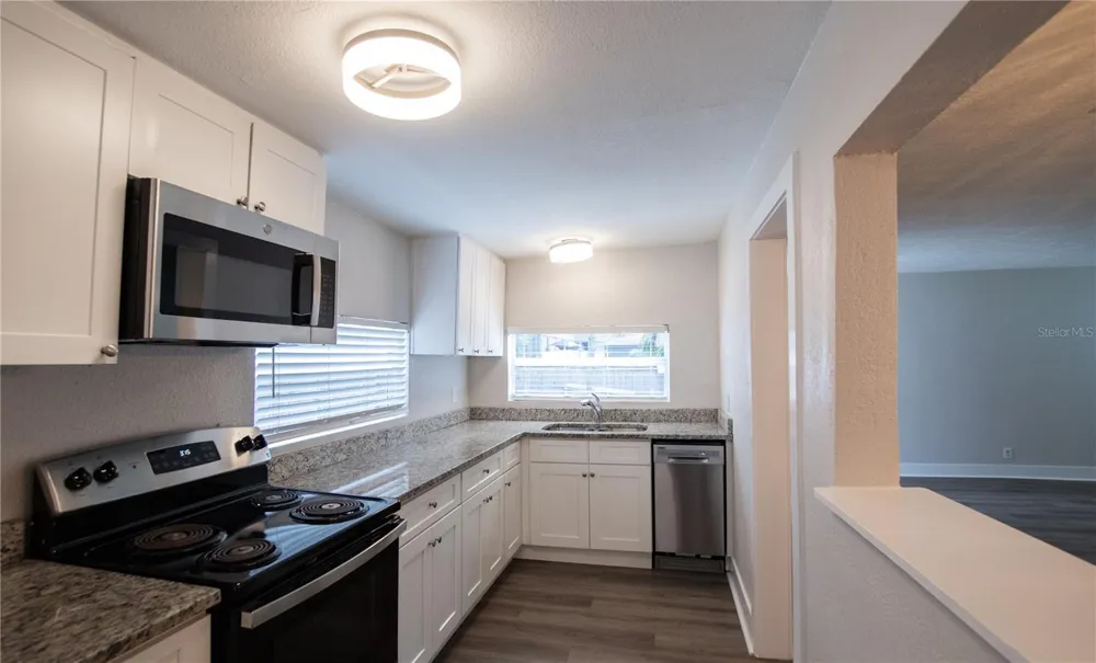 4710 W PRICE AVENUE Tampa, FL 33606