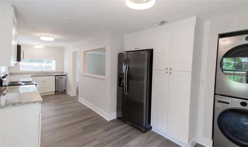 4710 W PRICE AVENUE Tampa, FL 33606