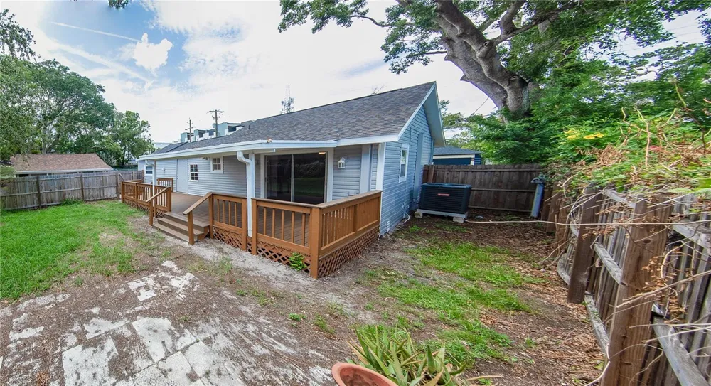 4710 W PRICE AVENUE Tampa, FL 33606
