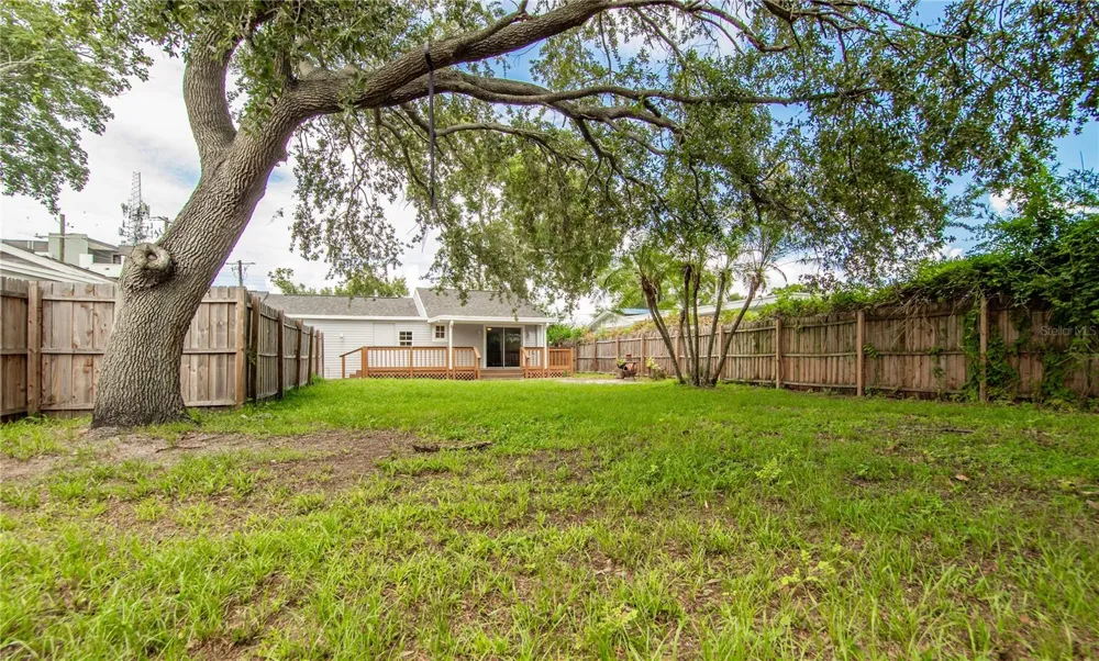 4710 W PRICE AVENUE Tampa, FL 33606