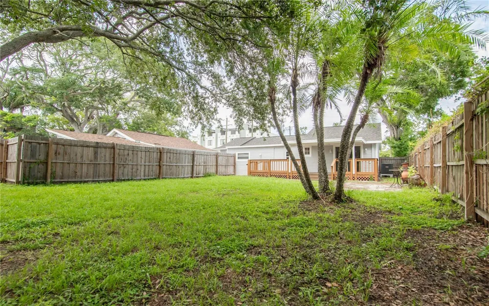4710 W PRICE AVENUE Tampa, FL 33606
