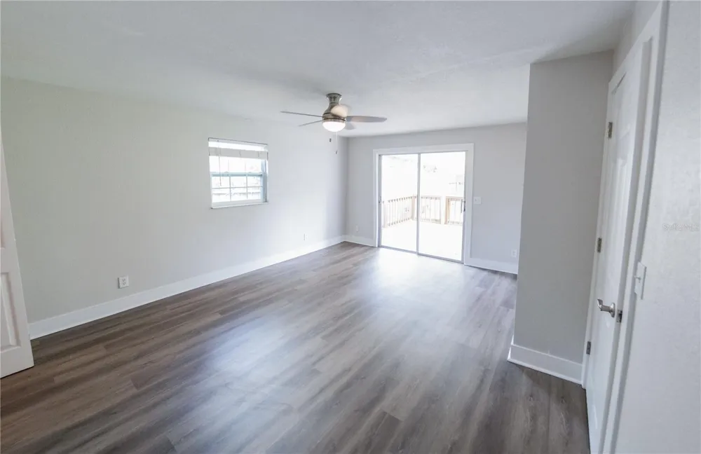 4710 W PRICE AVENUE Tampa, FL 33606
