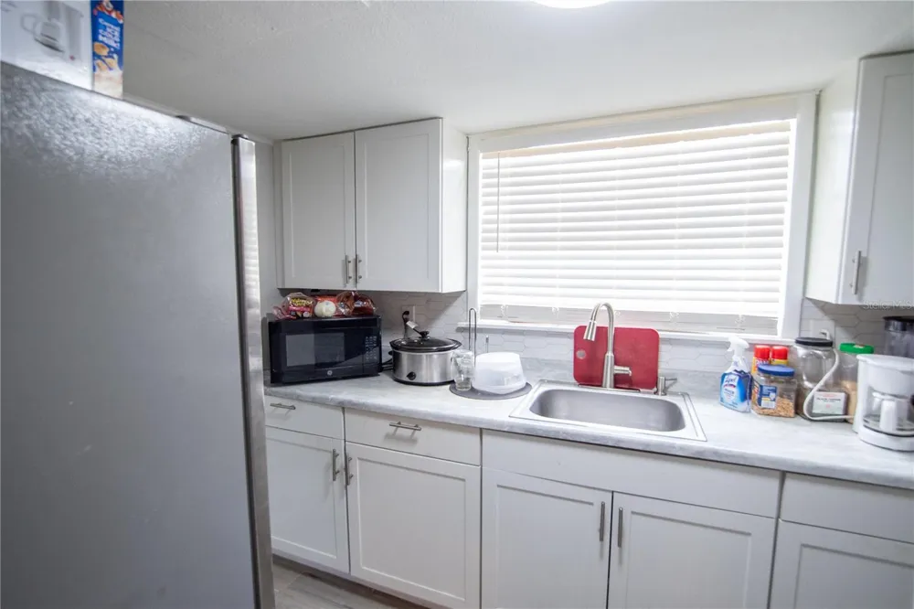 4710 W PRICE AVENUE Tampa, FL 33606