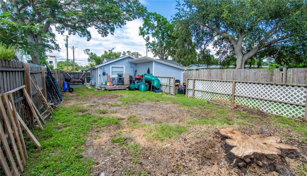 4710 W PRICE AVENUE Tampa, FL 33606