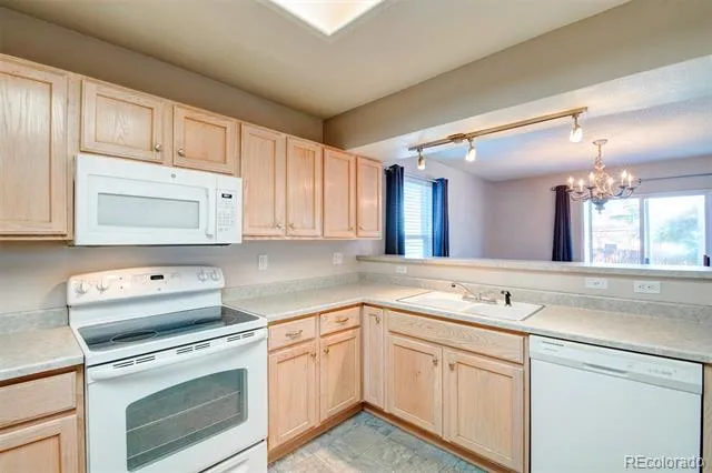5016 Prairie Grass Lane Colorado Springs, CO 80922