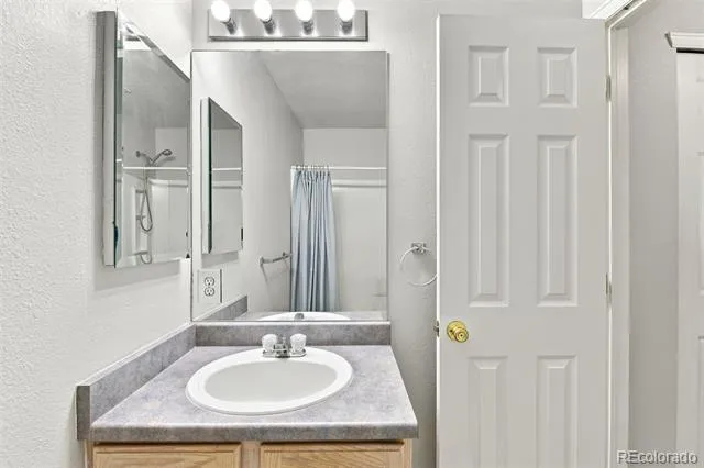 5016 Prairie Grass Lane Colorado Springs, CO 80922