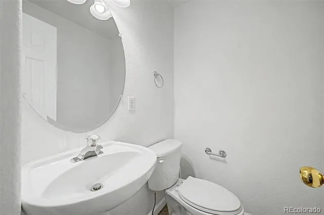 4553 S Auckland Court Aurora, CO 80015
