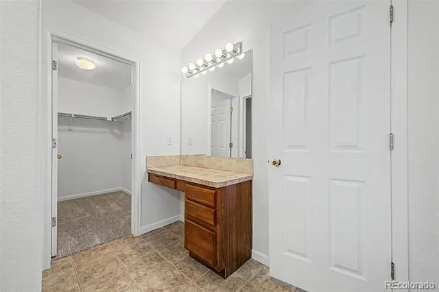 4553 S Auckland Court Aurora, CO 80015