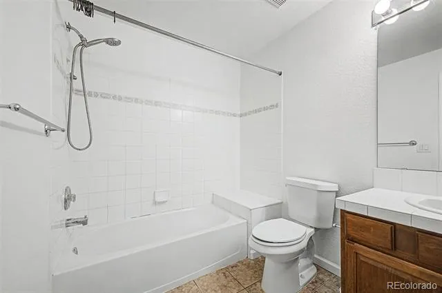 4553 S Auckland Court Aurora, CO 80015