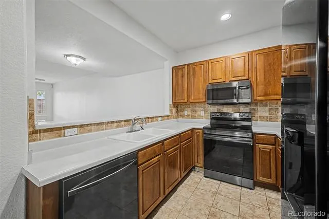 4553 S Auckland Court Aurora, CO 80015