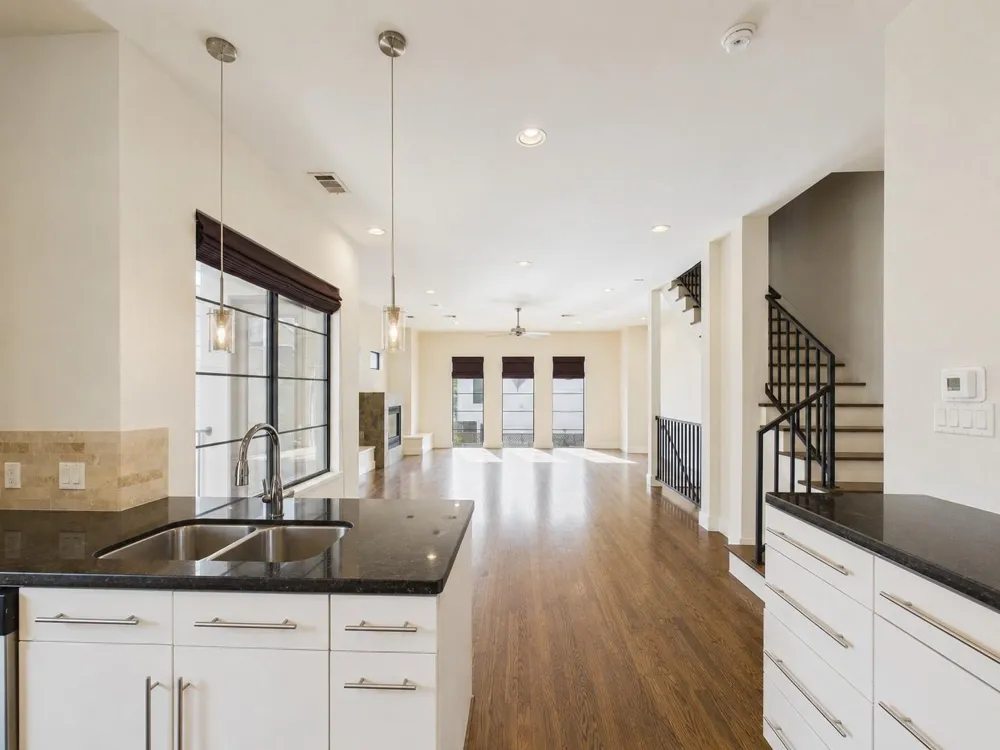 5425 Floyd Street Houston, TX 77007