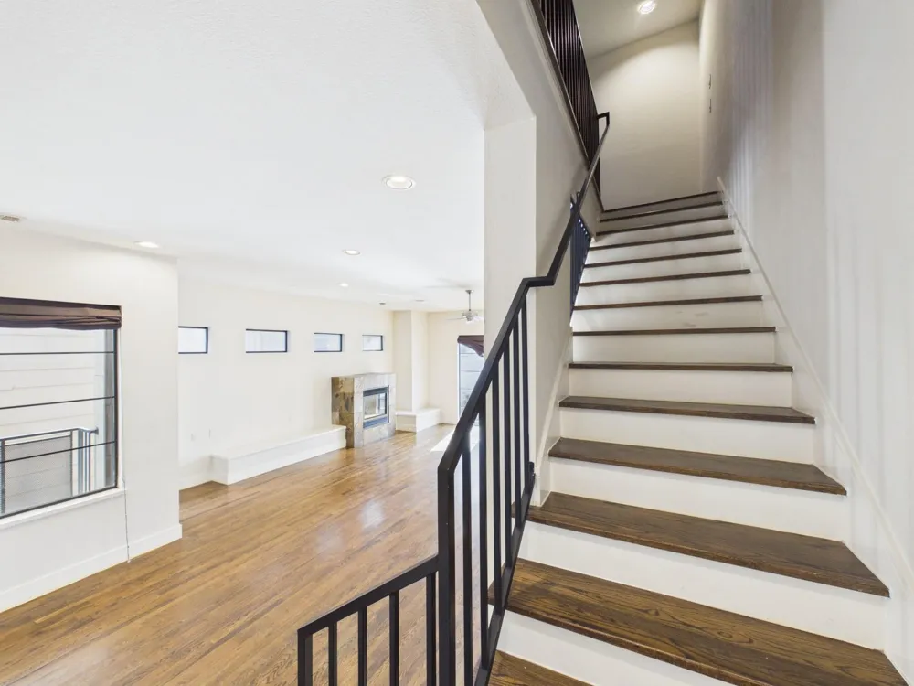 5425 Floyd Street Houston, TX 77007