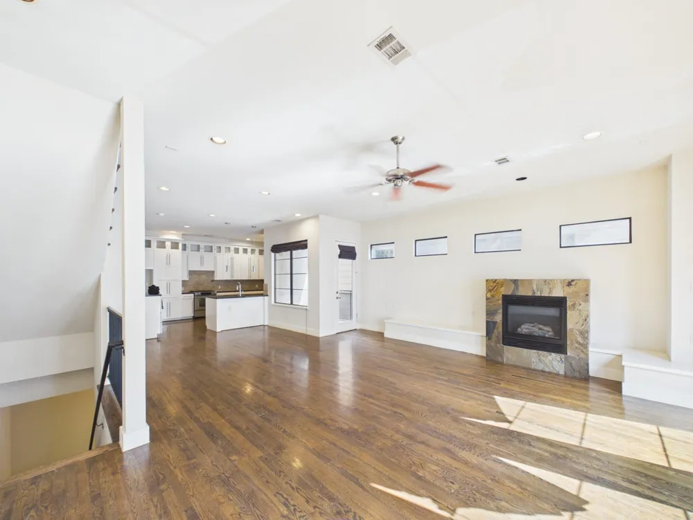 5425 Floyd Street Houston, TX 77007