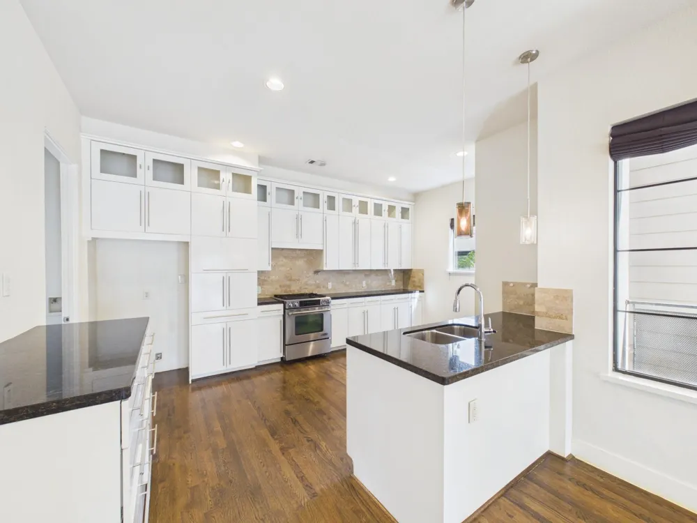 5425 Floyd Street Houston, TX 77007