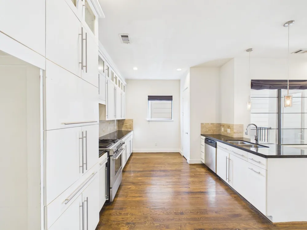 5425 Floyd Street Houston, TX 77007