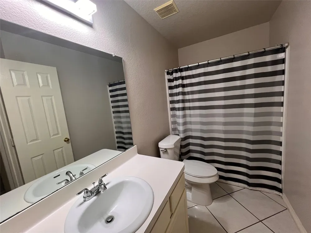 10519 Silver Oak Lane #A Houston, TX 77038