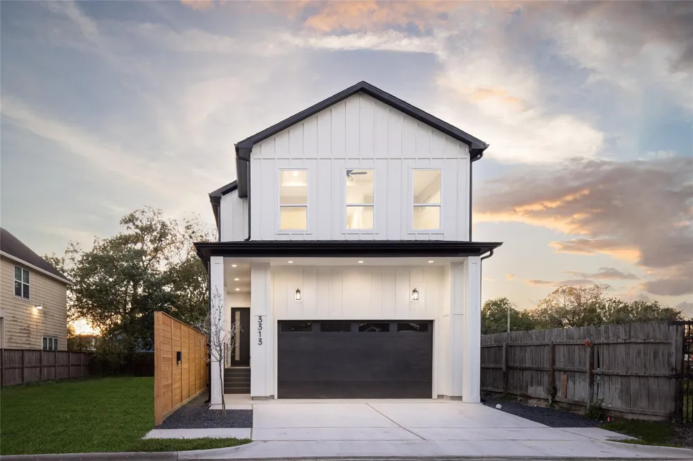 1016 E 32nd Houston, TX 77022