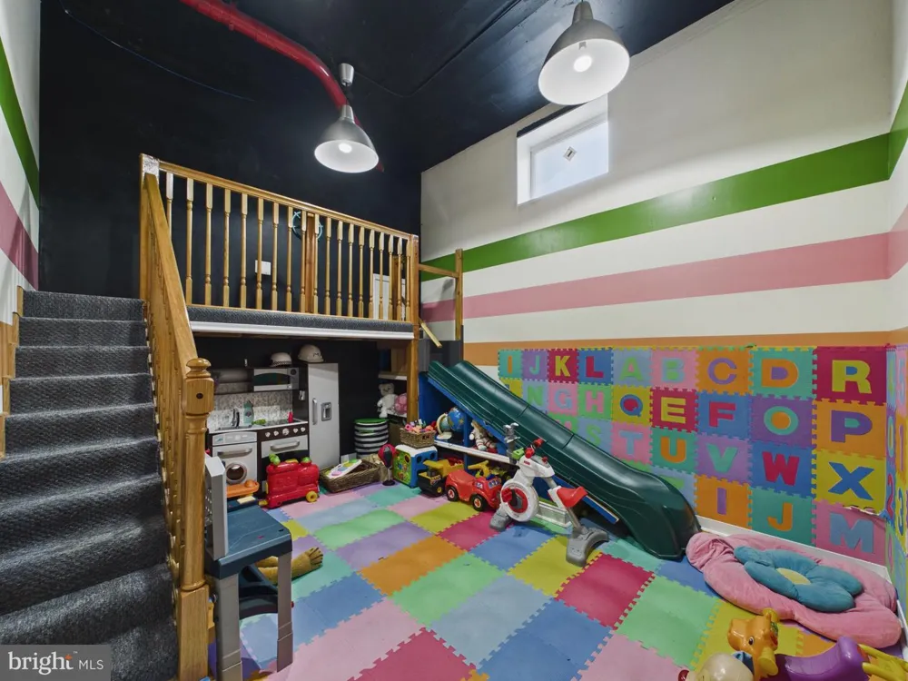 241 S 49TH #321 Philadelphia, PA 19139