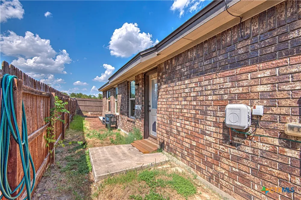 200 Sladecek Drive Killeen, TX 76542