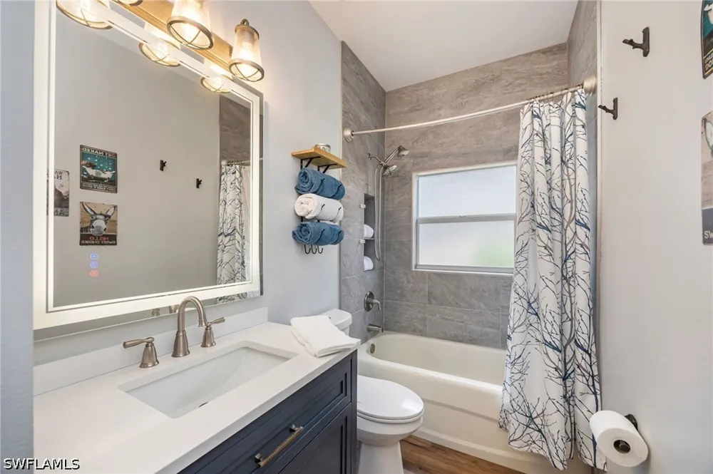 Glen Eagle Circle Naples, FL 34104