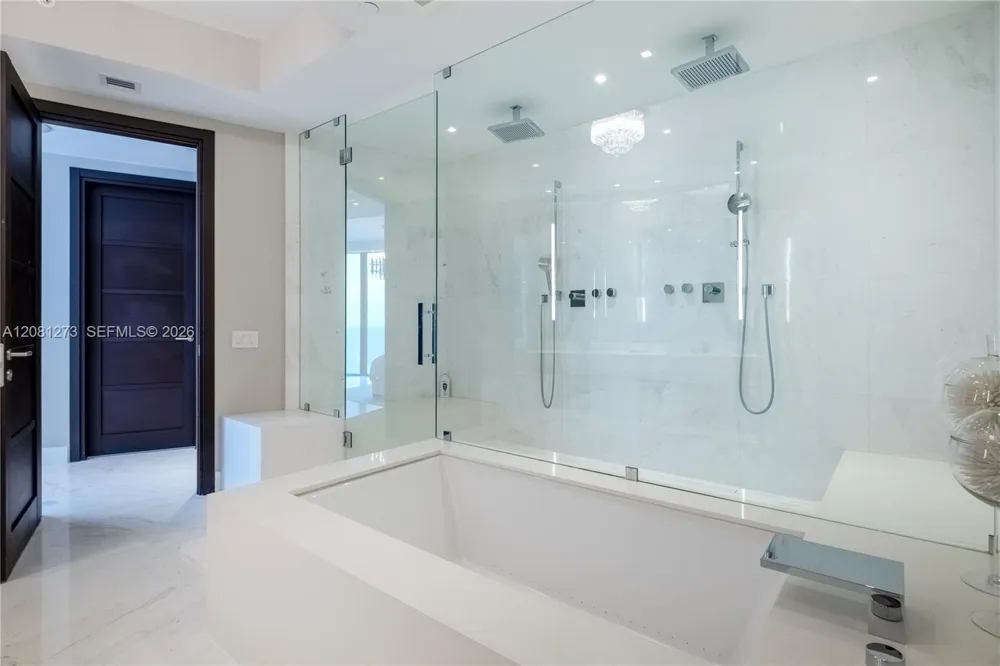 18555 Collins Ave #1505 Sunny Isles Beach, FL 33160