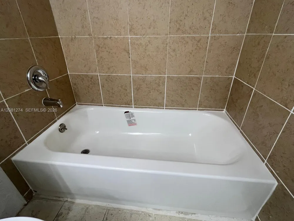 4178 Lakeside Dr #4178 Tamarac, FL 33319