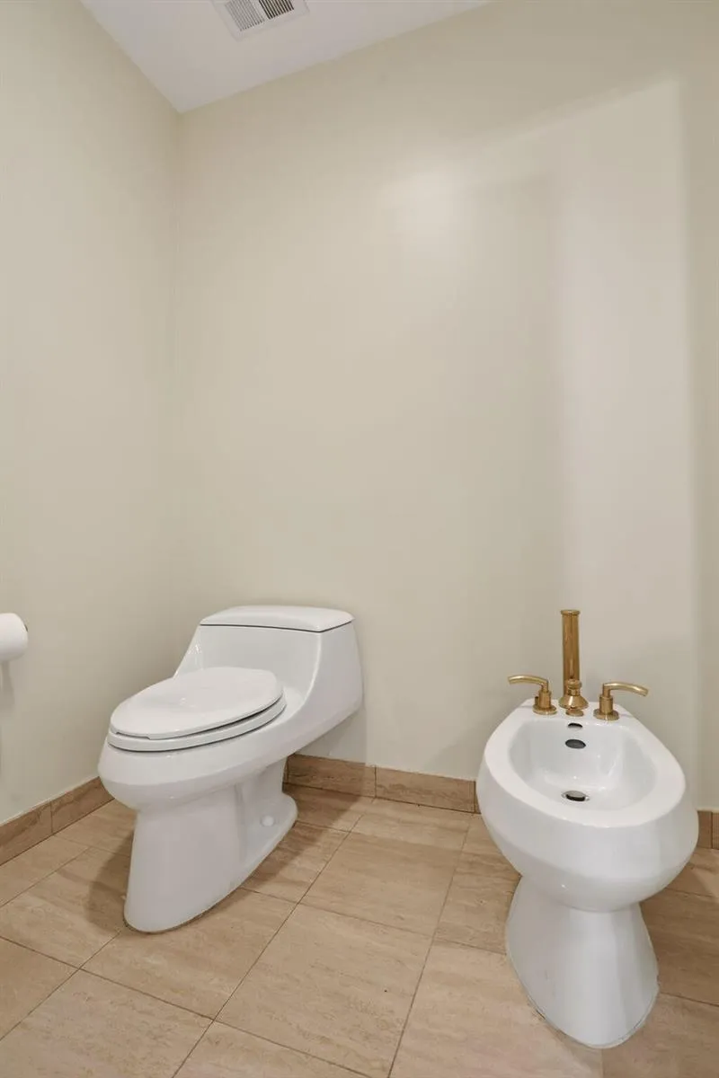 1430 S OCEAN BOULEVARD #10-A Lauderdale By The Sea, FL 33062