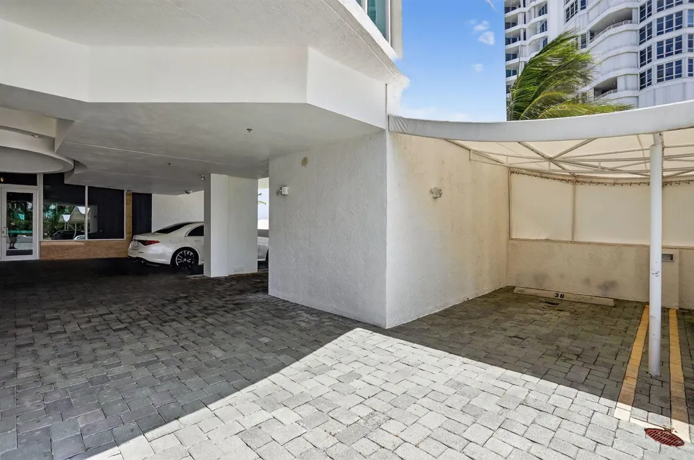 1430 S OCEAN BOULEVARD #10-A Lauderdale By The Sea, FL 33062