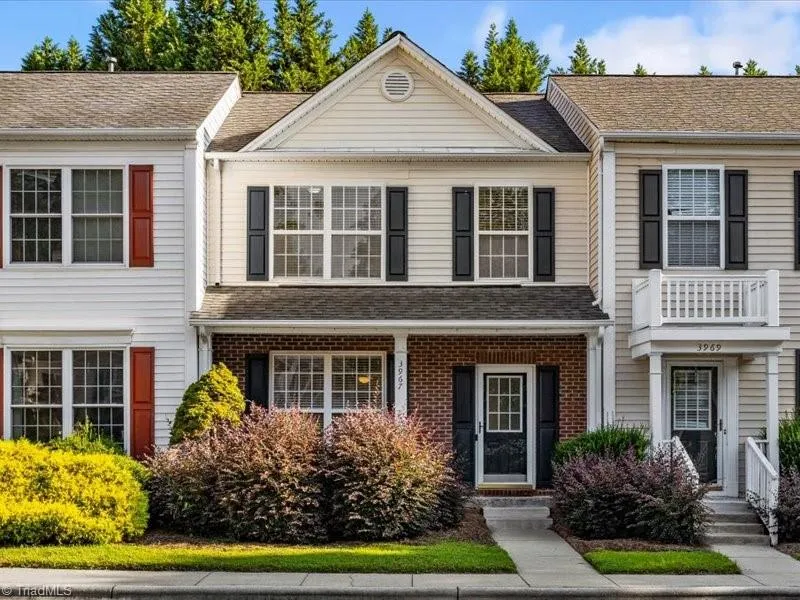 3967 Elizabeth Glen Way Jamestown, NC 27282