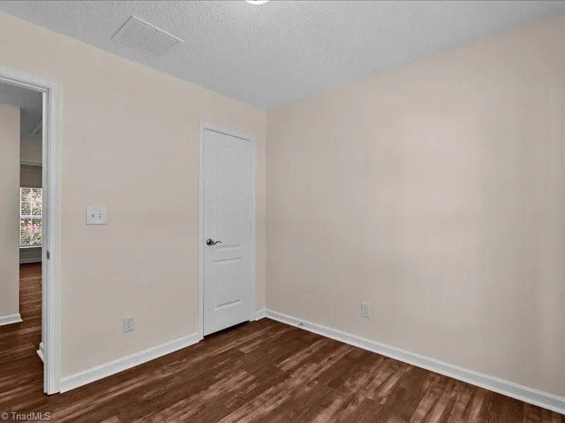 3967 Elizabeth Glen Way Jamestown, NC 27282