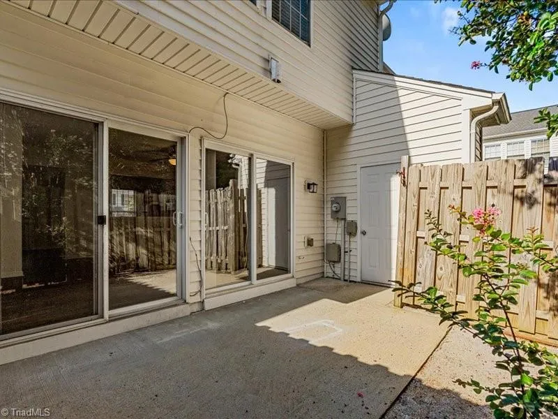 3967 Elizabeth Glen Way Jamestown, NC 27282