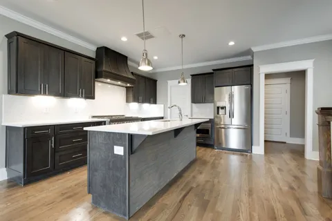 433 36th Ave