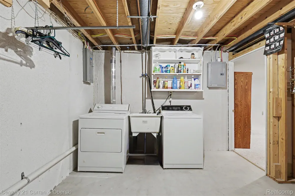 40714 Newport Drive #166 Plymouth Charter Township, MI 48170