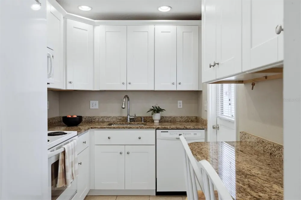6039 CORAL WAY Bradenton, FL 34207