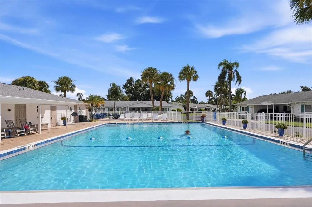 6039 CORAL WAY Bradenton, FL 34207