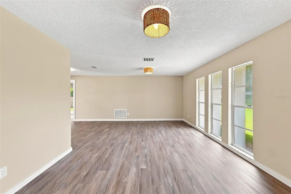 6622 GLENCOE DRIVE Temple Terrace, FL 33617