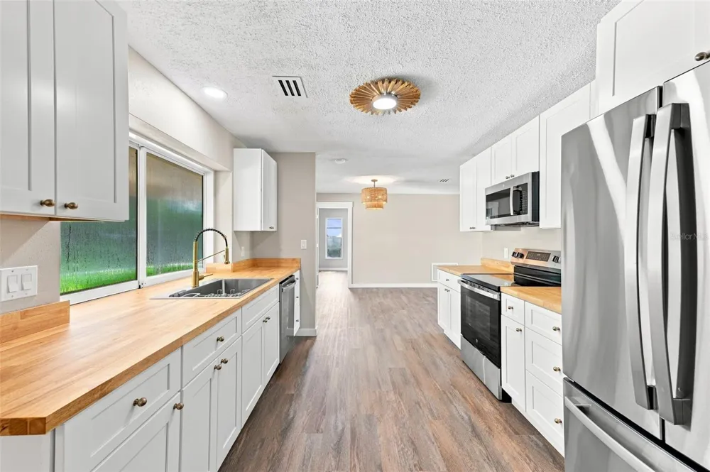 6622 GLENCOE DRIVE Temple Terrace, FL 33617
