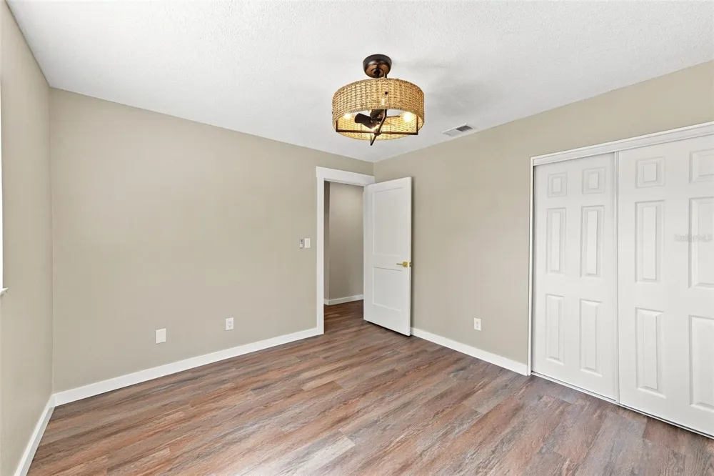 6622 GLENCOE DRIVE Temple Terrace, FL 33617