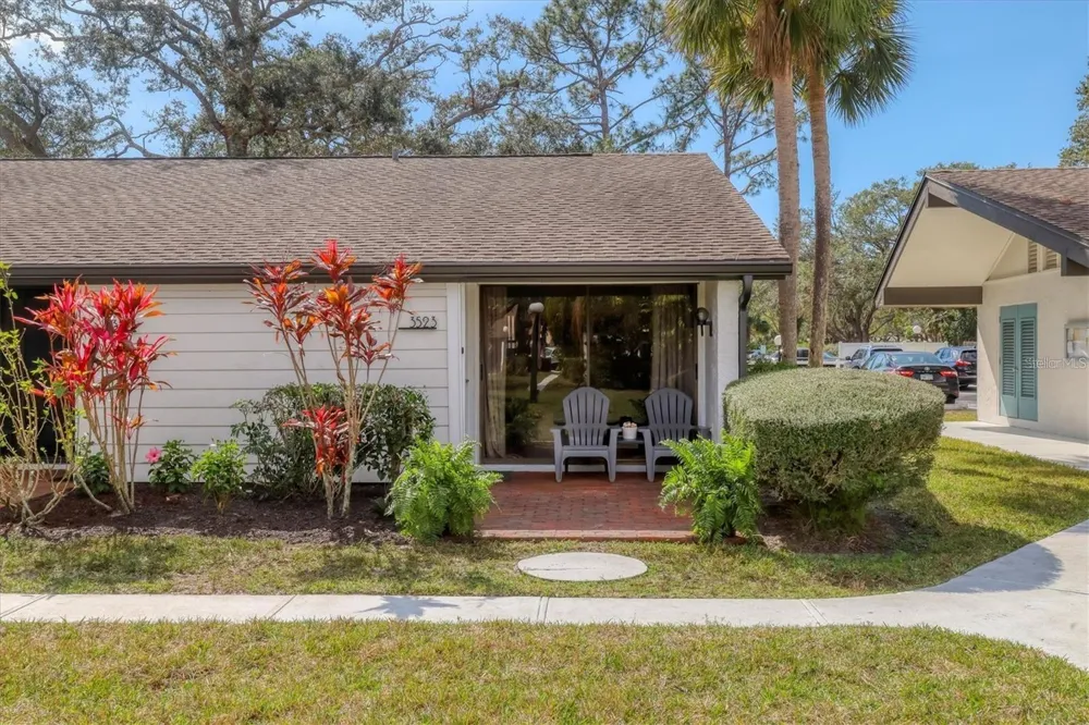 3523 LONGMEADOW #12 Sarasota, FL 34235