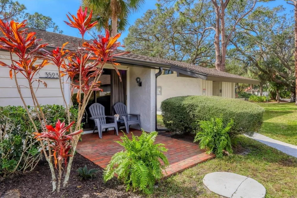 3523 LONGMEADOW #12 Sarasota, FL 34235