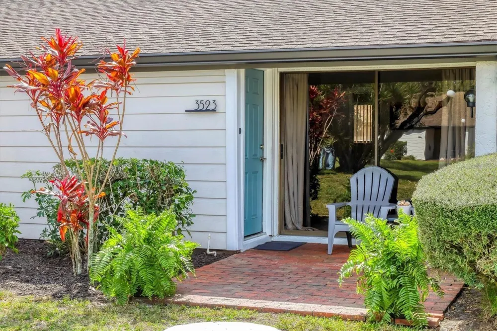 3523 LONGMEADOW #12 Sarasota, FL 34235