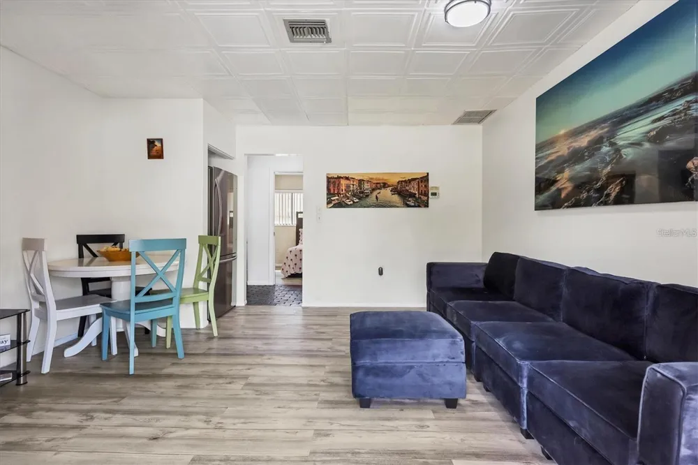 3523 LONGMEADOW #12 Sarasota, FL 34235