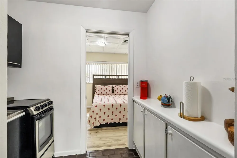 3523 LONGMEADOW #12 Sarasota, FL 34235