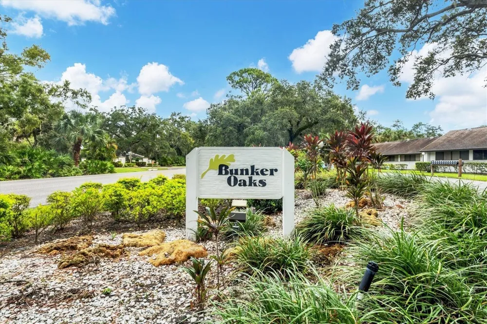 3523 LONGMEADOW #12 Sarasota, FL 34235