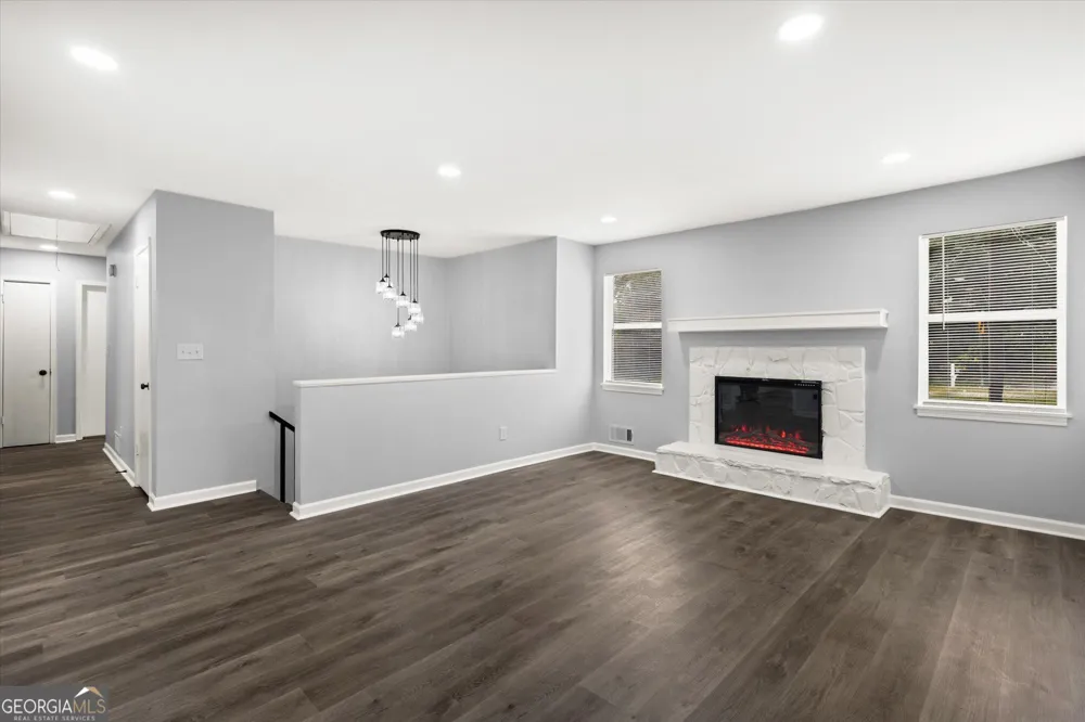 5882 Williams RD Norcross, GA 30093