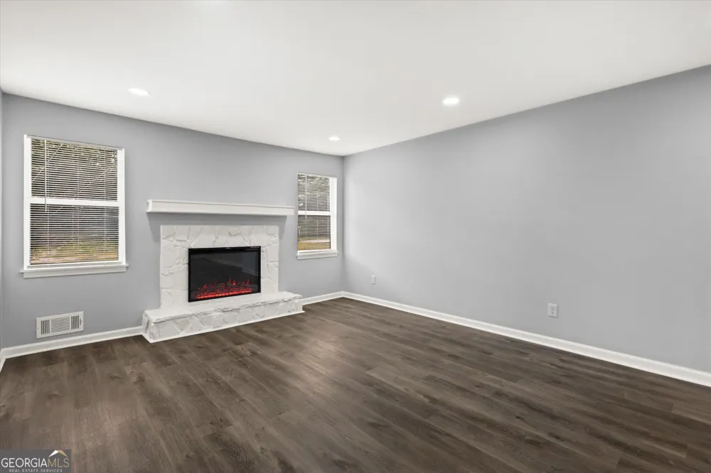 5882 Williams RD Norcross, GA 30093
